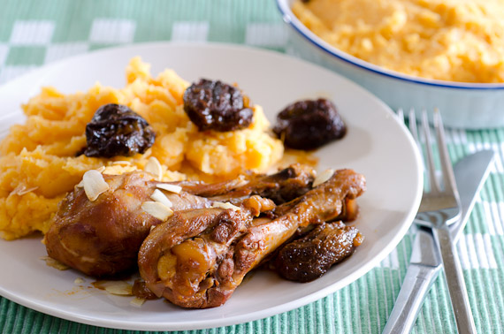 כרעי עוף בשזיפים מיובשים