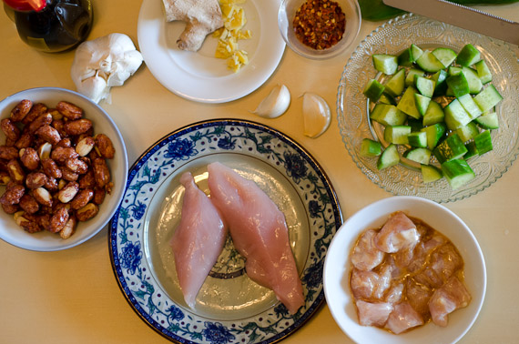 עוף במלפפונים