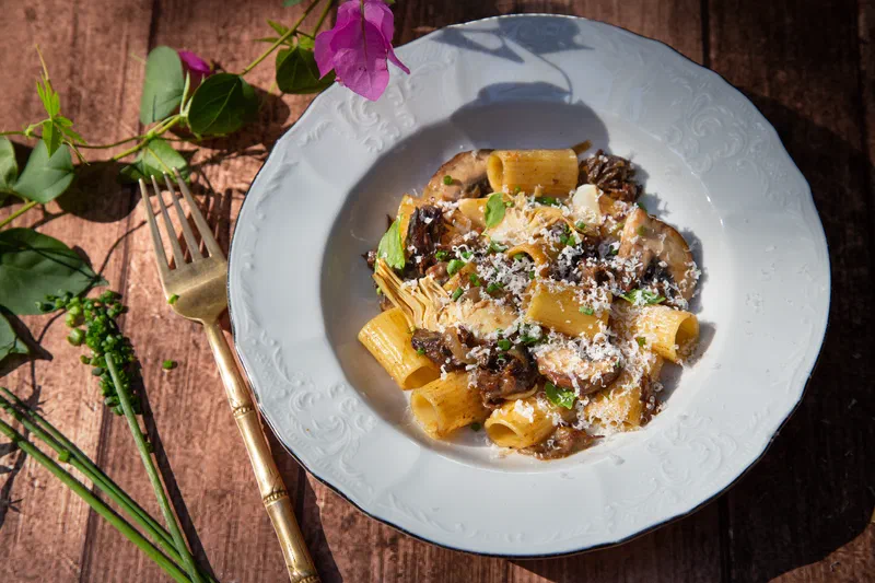 /images/carousel/pasta-beef.jpg